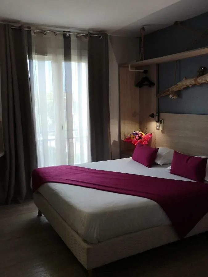 Atoll Hotel Restaurant Fréjus